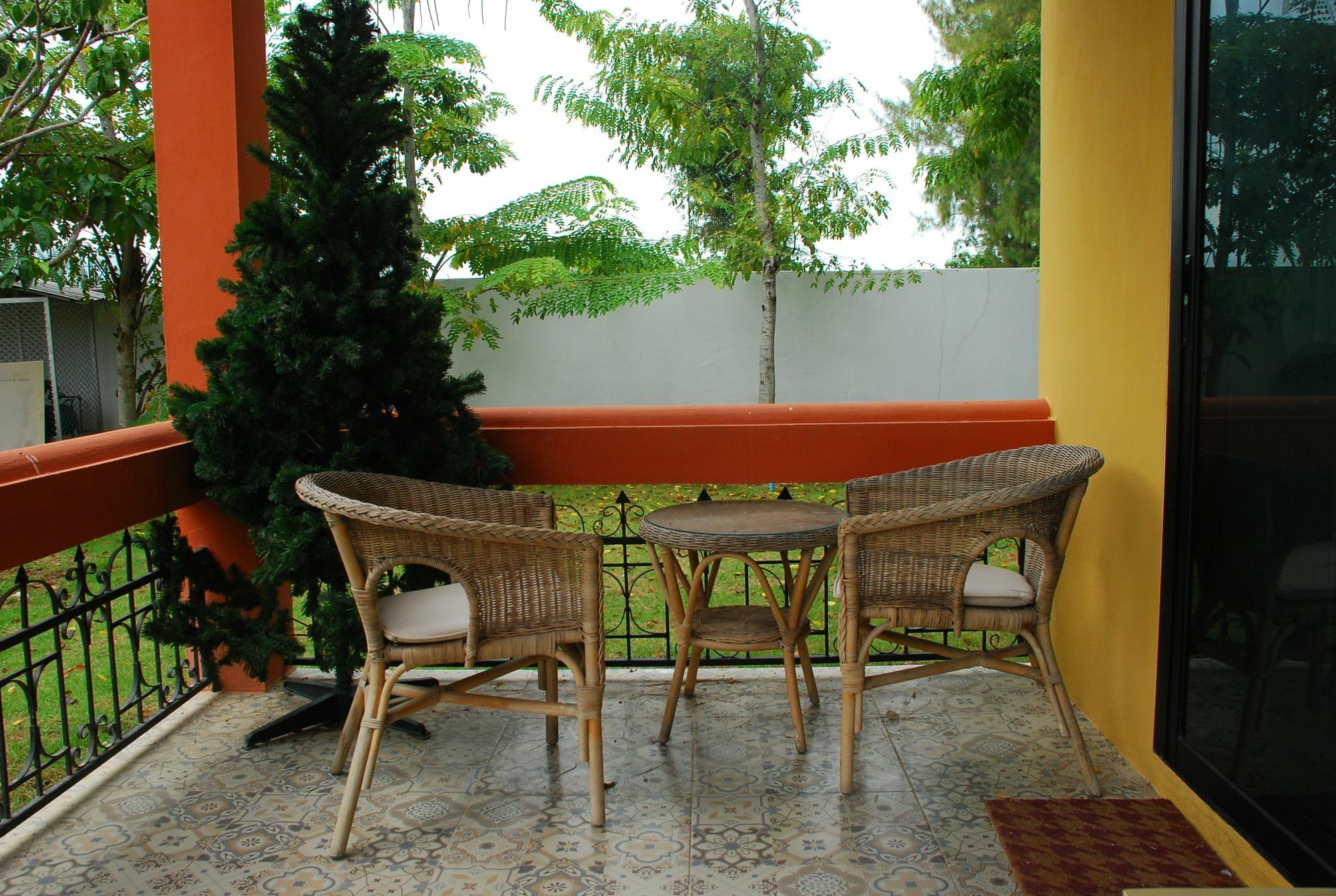 Phutara Accomodation Cha-Am Exterior foto